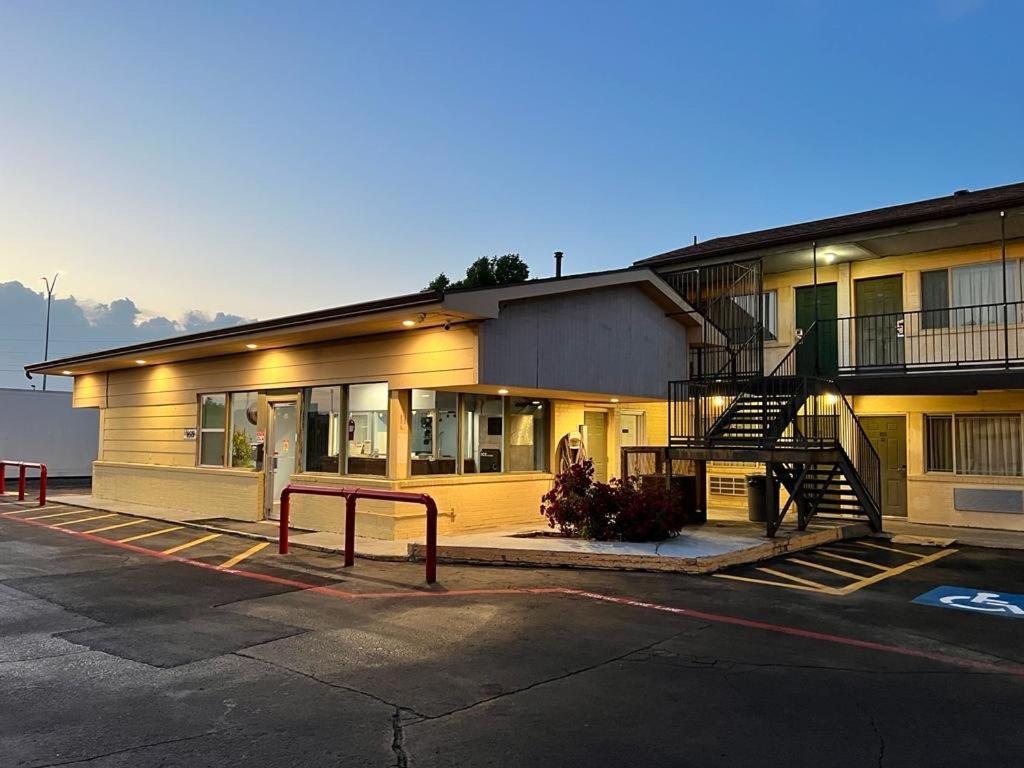 Budget Inn & Suites 阿馬里洛 外观 照片
